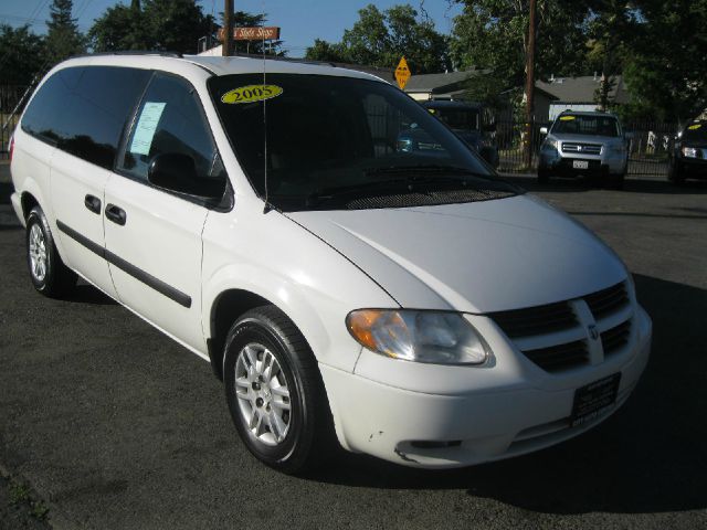 Dodge Grand Caravan 2005 photo 12