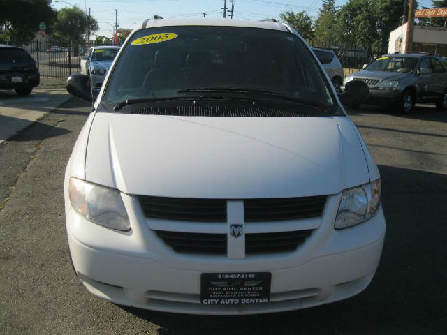 Dodge Grand Caravan 2005 photo 3