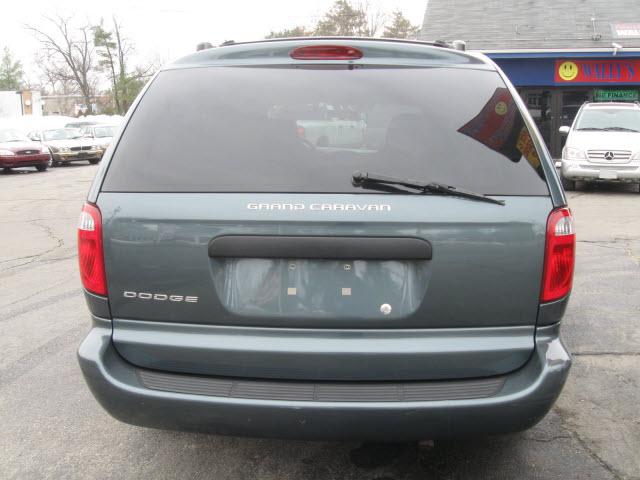 Dodge Grand Caravan 2005 photo 3