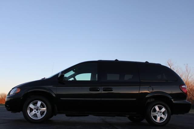 Dodge Grand Caravan 2005 photo 1