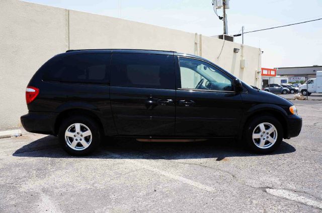 Dodge Grand Caravan 2005 photo 4