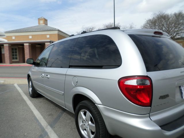 Dodge Grand Caravan 2005 photo 1