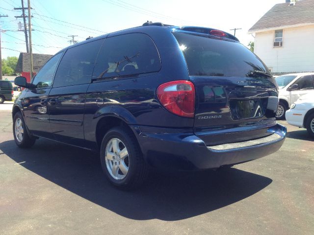 Dodge Grand Caravan 2005 photo 3