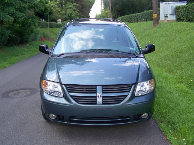 Dodge Grand Caravan 2005 photo 1