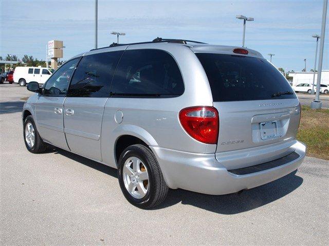 Dodge Grand Caravan 2005 photo 3