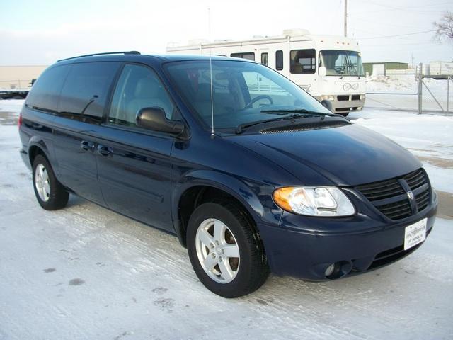 Dodge Grand Caravan 2005 photo 3