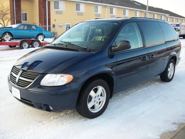 Dodge Grand Caravan 2005 photo 4