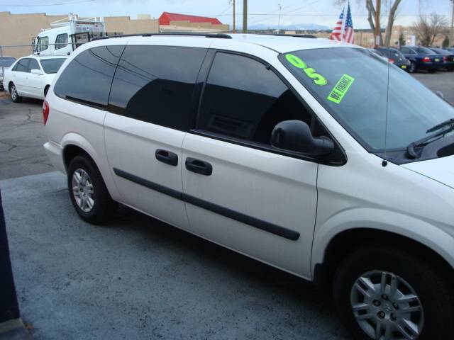 Dodge Grand Caravan 2005 photo 2