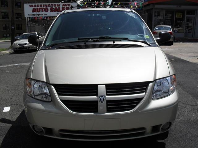 Dodge Grand Caravan 2005 photo 3