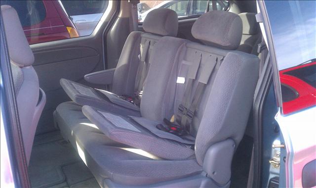 Dodge Grand Caravan 2005 photo 2