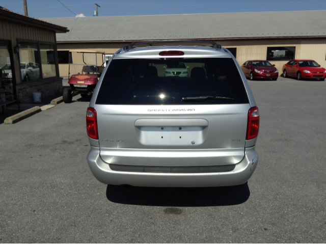 Dodge Grand Caravan 2005 photo 4