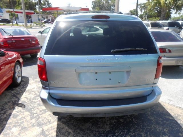 Dodge Grand Caravan 2005 photo 1