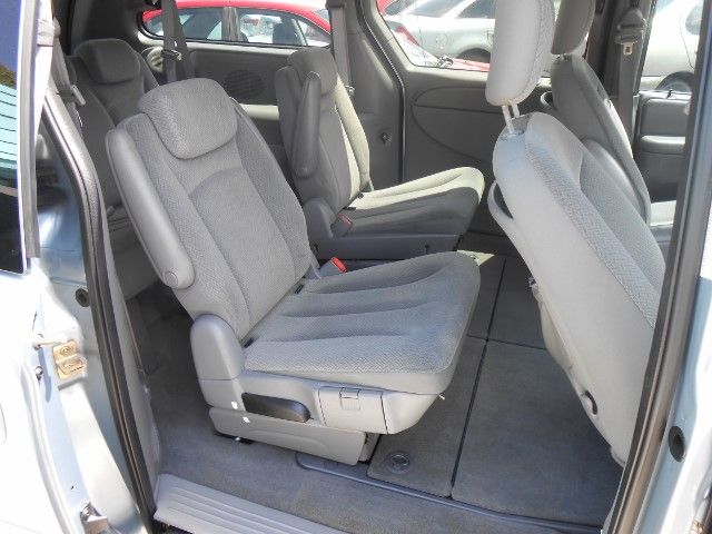 Dodge Grand Caravan 2005 photo 8