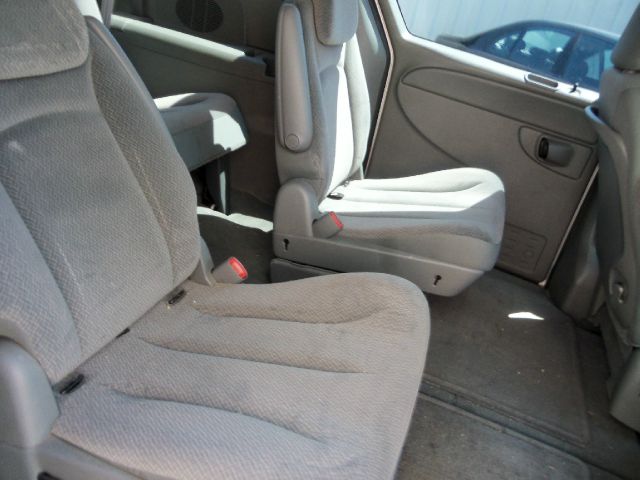 Dodge Grand Caravan 2005 photo 2