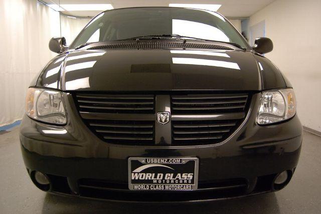 Dodge Grand Caravan 2005 photo 1