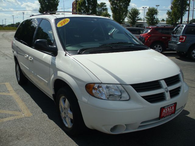 Dodge Grand Caravan 2005 photo 1