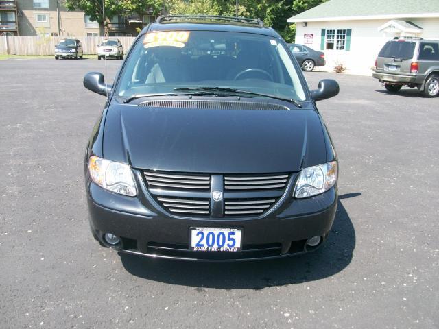 Dodge Grand Caravan 2005 photo 1