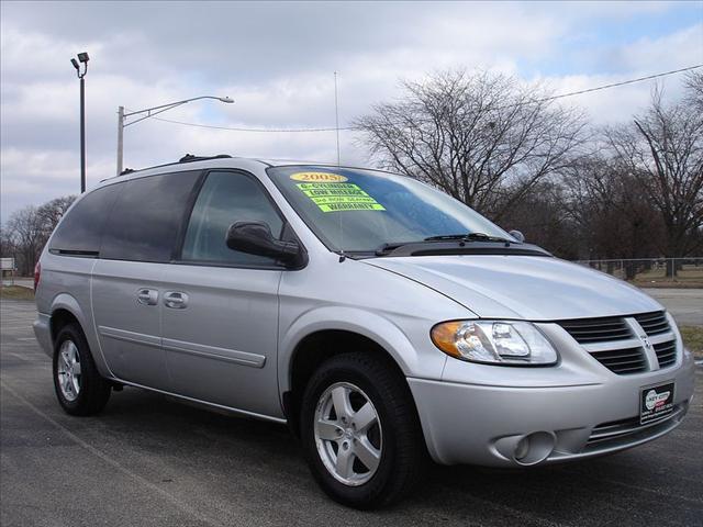 Dodge Grand Caravan 5 Spd. W/leather MiniVan