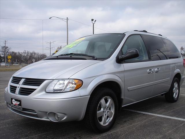 Dodge Grand Caravan 2005 photo 2