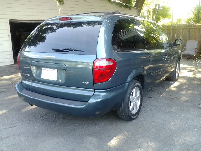 Dodge Grand Caravan 2005 photo 1