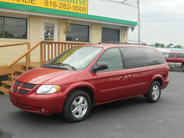 Dodge Grand Caravan 2005 photo 1