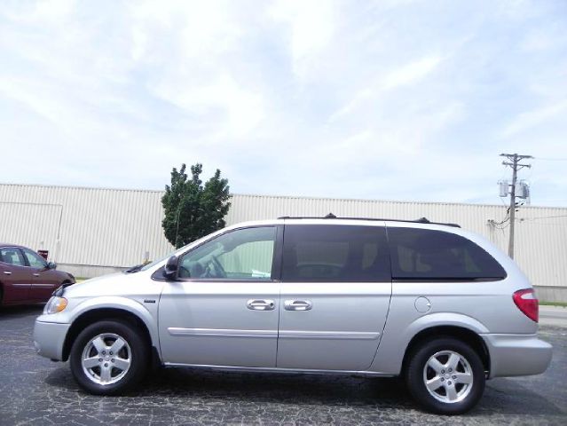 Dodge Grand Caravan 2005 photo 1