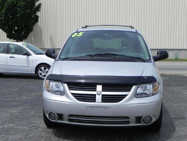 Dodge Grand Caravan 2005 photo 2