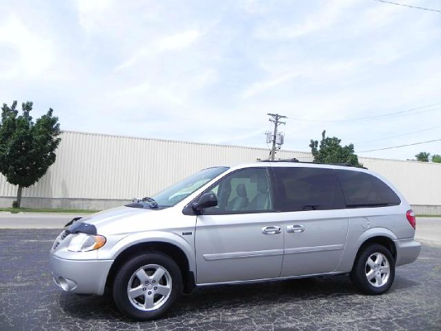 Dodge Grand Caravan 2005 photo 3