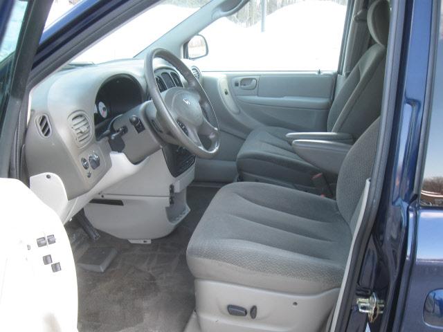 Dodge Grand Caravan 2005 photo 3