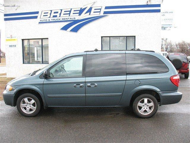 Dodge Grand Caravan 2005 photo 3