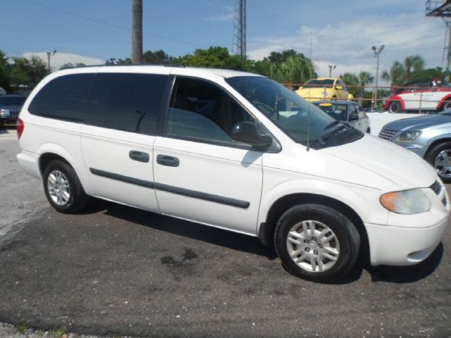 Dodge Grand Caravan 2005 photo 2