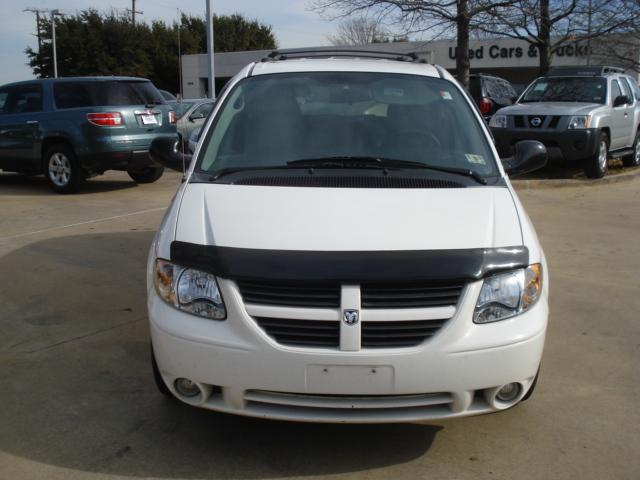 Dodge Grand Caravan 2005 photo 2