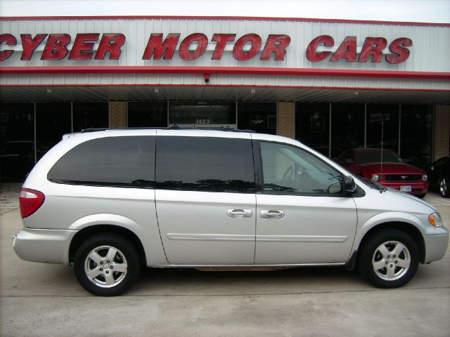 Dodge Grand Caravan 2005 photo 1