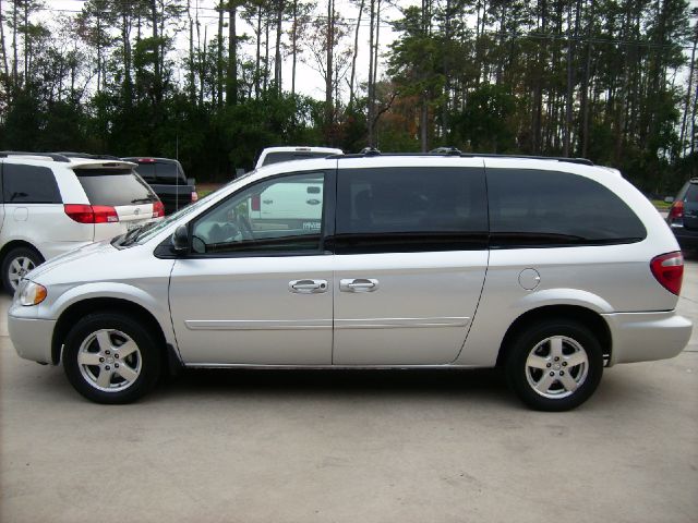 Dodge Grand Caravan 2005 photo 3