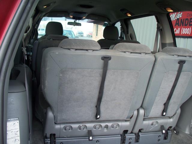 Dodge Grand Caravan 2005 photo 2