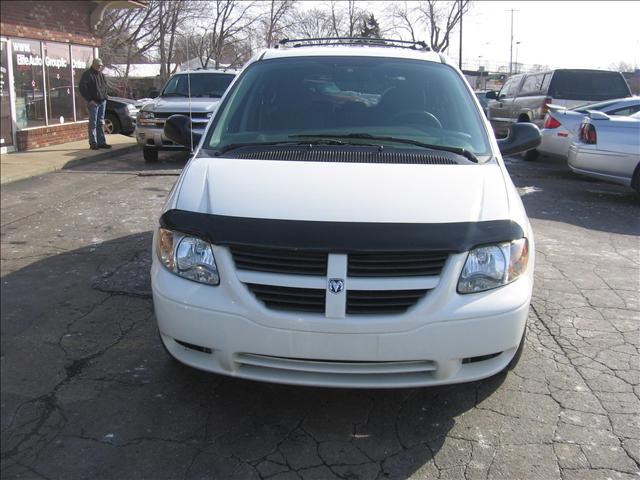 Dodge Grand Caravan 2005 photo 2