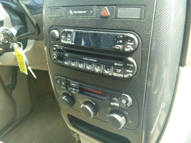 Dodge Grand Caravan 2005 photo 3