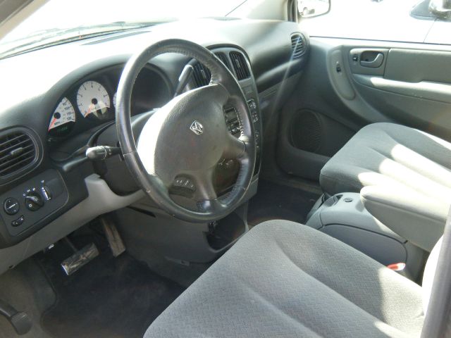 Dodge Grand Caravan 2005 photo 2