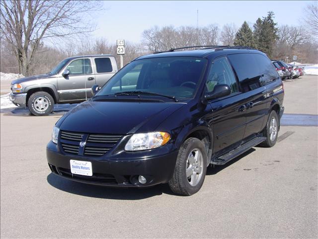 Dodge Grand Caravan 2005 photo 3