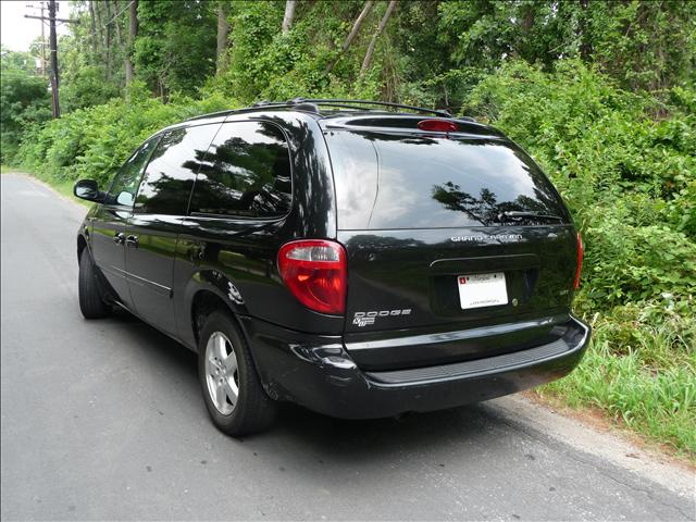 Dodge Grand Caravan 2005 photo 2