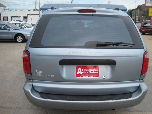 Dodge Grand Caravan 2005 photo 3