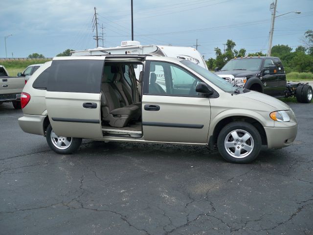 Dodge Grand Caravan 2005 photo 18