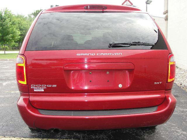 Dodge Grand Caravan 2005 photo 1