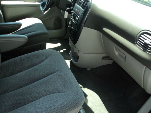 Dodge Grand Caravan 2005 photo 3