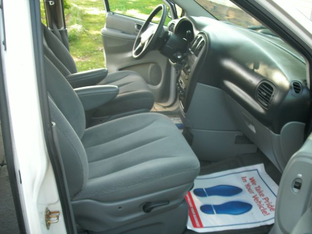 Dodge Grand Caravan 2005 photo 11