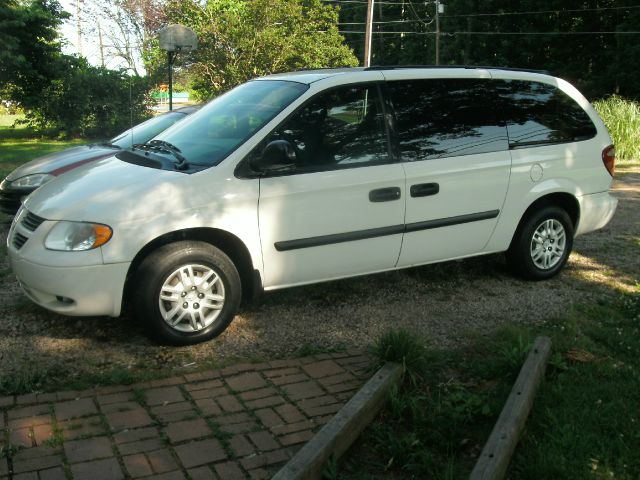 Dodge Grand Caravan 2005 photo 3