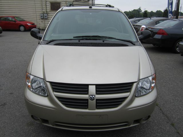 Dodge Grand Caravan 2005 photo 1