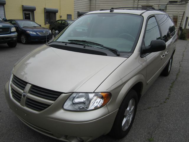 Dodge Grand Caravan 2005 photo 3