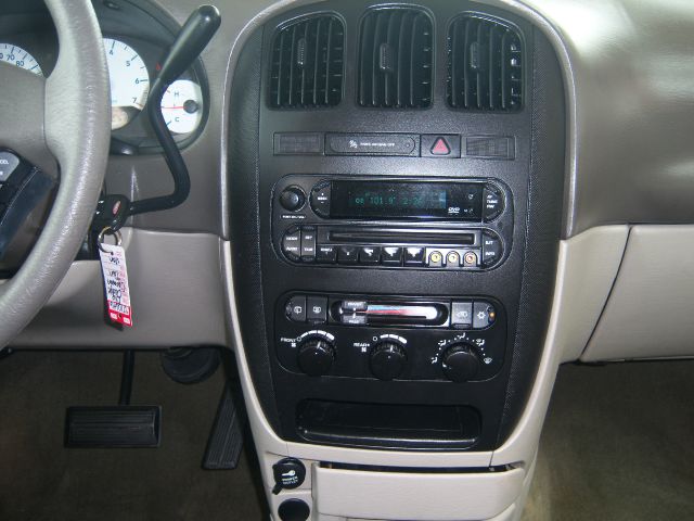 Dodge Grand Caravan 2006 photo 17