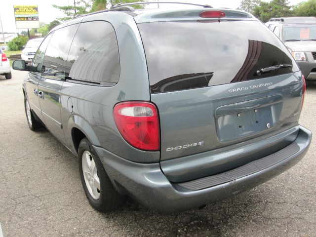 Dodge Grand Caravan 2006 photo 2